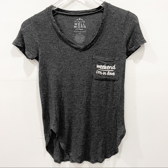 Well Worn V-Neck Short Sleeve Tee Grey ‘Weekend, I’m in Love’ Top XS - Picture 1 of 6